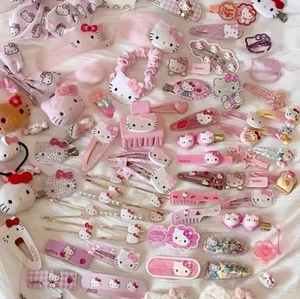 19 Pieces Cute Random Hello Kitty Hair Clips - Picture 1 of 5