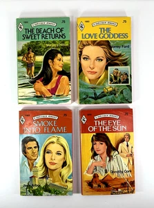 Vintage Harlequin Romance Paperback Books  Lot of 4 1976  Red Edges Love Goddess - Foto 1 di 19