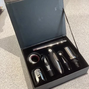 7 piece Luxury Wine Accessories Kit - Picture 1 of 3