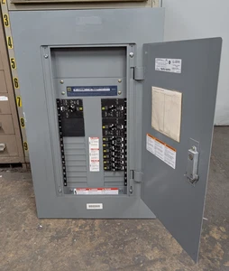 🤪 SQUARE D 125A MAIN LUG PANELBOARD 600Y/247V 3Ø 4W 30 CIRCUIT - Picture 1 of 15