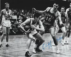 Signed 8x10 CLIFF HAGAN St. Louis Hawks Autographed Photo w/COA - Picture 1 of 1