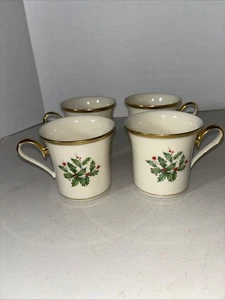 Set 4 tazzine caffè Lenox Holiday Dimension Natale bacche di agrifoglio bordo oro - Foto 1 di 5