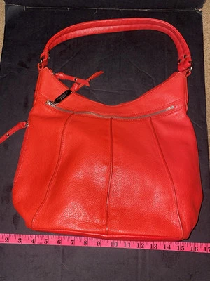Bolso de Mano Tignanello Cuero Guijarro Rojo Cartera Magnética Foto 1 de 4