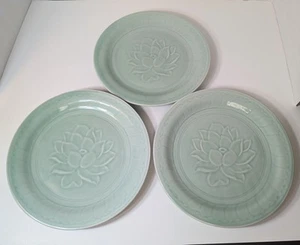 Chinese Lotus Celadon Dinner Plates 3x 10" - Picture 1 of 3