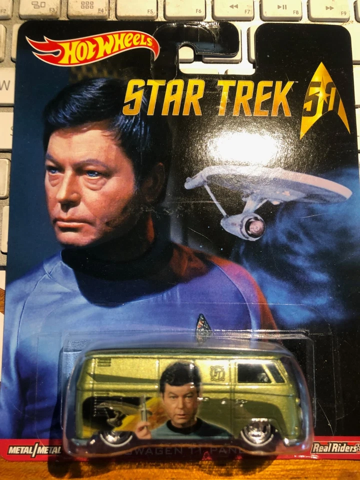 Hot Wheels Pop Culture: Volkswagen Hiway Hauler Drag Panel Bus Truck T1 Dairy - Image 1 of 1