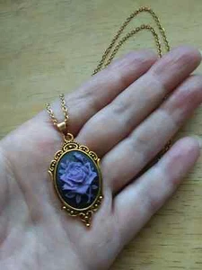 Purple Lavender Rose Cameo pendant Necklace gold link chain antique vintage - Picture 1 of 1