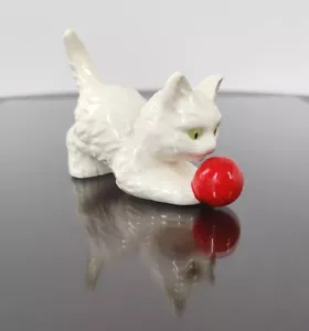 Vintage Goebel Porcelain Cat Figurine Red Ball White Signed West Germany 2.5x3" - Picture 1 of 8
