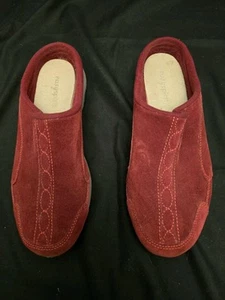 Easy Spirit Travel Time Mule Clogs Slides Red Suede Size 8.5 - Picture 1 of 7