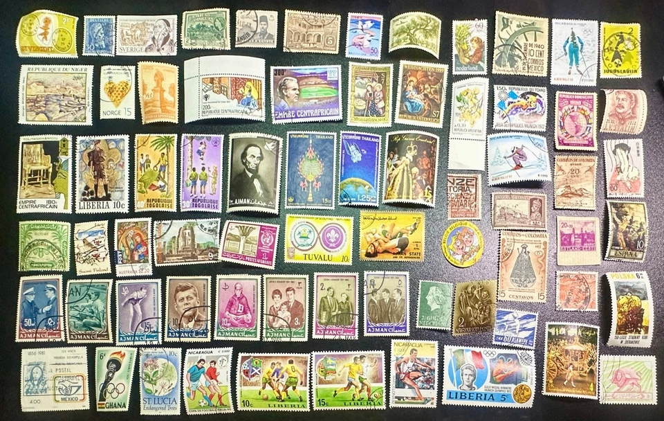 Estampillas mundiales de calidad diferente B743, 100+ Foto 1 de 1