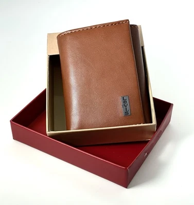 Levi's RN129919 желтовато-коричневый кожаный бумажник тройной RIFD - стиль 31LV110060 - NIB - Изображение 1 из 4