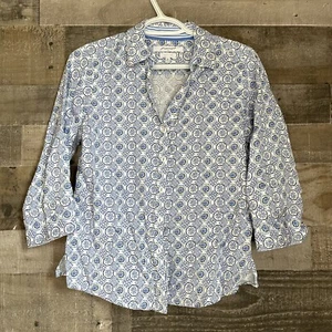 FOXCROFT NYC Womens Button Front Top Size 6P Blue & White Floral Wrinkle Free - Picture 1 of 6