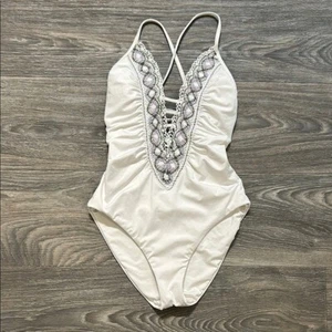 BECCA Small Layla Clare Plunge One Piece Swimsuit White Criss Cross Swim Crochet - Picture 1 of 14