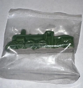 Wade Red Rose Tea Figurine American Heritage Series – Green Train - NIP - Picture 1 of 5