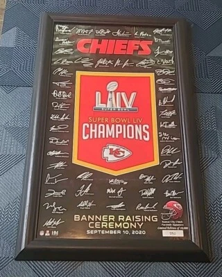 Kansas City Chiefs 12"" x 20"" Super Bowl LIV Champions Banner Raising #290 Foto 1 de 4
