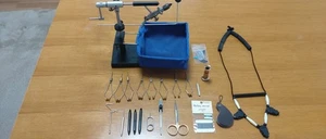 Gebrauchter Dyna King Fliegenbindeschraubstock Bindewerkzeug Ware - Bild 1 von 10