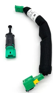 Genuine Citroen C2 C3 C4 & Peugeot 207 307 Brake Light Switch with Cable 453466 - Picture 1 of 12