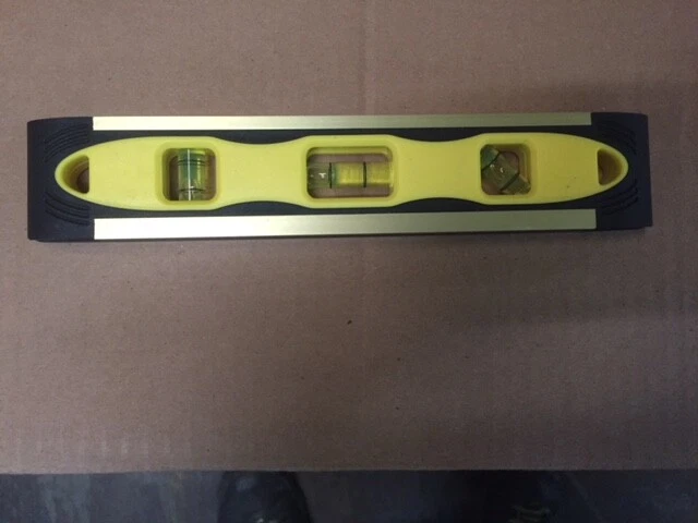 Mayes 1079  9" Magnetic V-Groove Torpedo Level (NEW) - Image 1 of 1