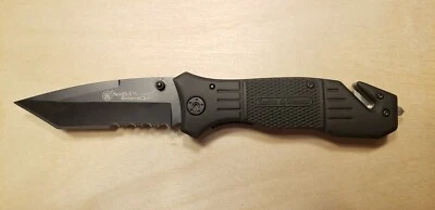 Cuchillo Smith & Wesson EDC con cortador de correa y rompevasos. Foto 1 de 4