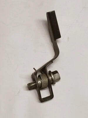 Honda CM400E 1981 bloqueo asiento derecho sillín palanca de cierre 77221-447-000 Foto 1 de 3