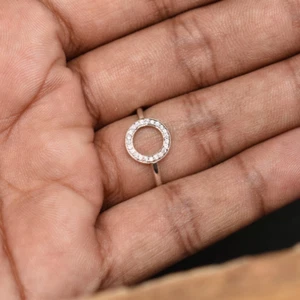 Fantastic Open Circle Shape With 0.15 CT Simulated Sapphire Classy Women's Ring - Picture 1 of 9