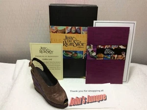 JUST THE RIGHT SHOE GOLDEN LEAF New w/shoe box With Certificate of Authenticity - Picture 1 of 8