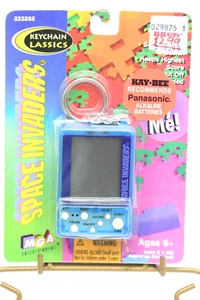 Space Invaders Pocket Keychain Toy Game 90s Original Packaging Color Fun Gift - Picture 1 of 3