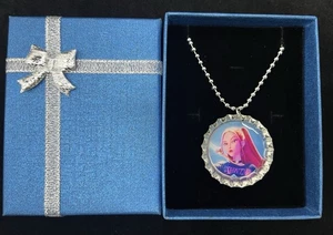Dämonenjäger / Trendige Kronkorkenkette / in Geschenkbox / Geschenk / Mira / Schmuck - Bild 1 von 2