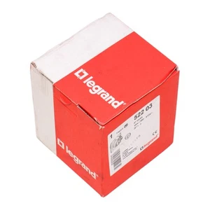 52203 LEGRAND, HYPRA panel mount socket IP55/44 3P+E 415V 16A, 52203, 52203, ... - Picture 1 of 12