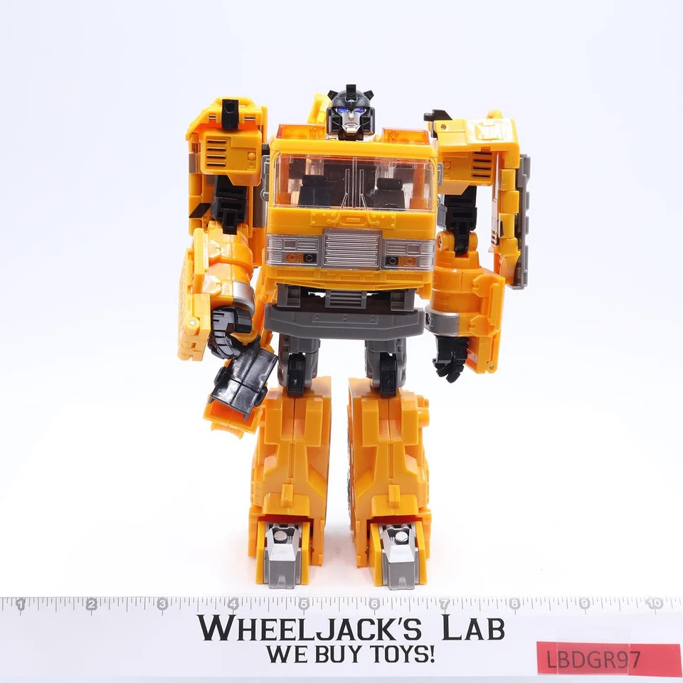 Solar Storm Grappel 100% Complete Transformers Reveal the Shield Hasbro FIgure - Image 1 of 4