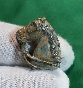 Post Mittelalter Spielzeug Blei Pferdekopf Metallfund (179) - Bild 1 von 7