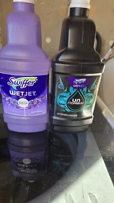 Pacote com 2 Swiffer Wet Jet Febreze Unstopables 42,2 Oz. Cada - Imagem 1 de 4