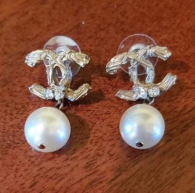 RARE Chanel Champagne Gold CC  Pearl Earrings B14 Made In Italy - Image 1 of 3