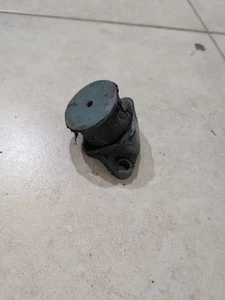 YAMAHA ENGINE MOTOR MOUNT 650 700 760 Gp800 1100 JETSKI - Picture 1 of 4