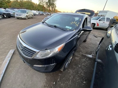 Used Air Cleaner Assembly fits: 2013 Kia Sportage 2.0L California emissions SULE - Image 1 of 4