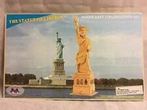 Kit di montaggio  Woodcraft Construction Kit - Statua della Libertà P031 - Imagen 1 de 2