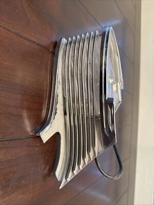 Conjunto de luz de estacionamento inferior 1967 Chrysler New Yorker LH  - Imagem 1 de 4