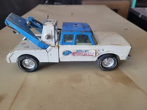 Vintage Nylint Wrecker Tow Truck Pressed Steel Pre-Owned - Picture 1 of 14