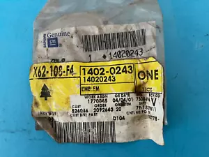 1980-81 Corvette Tilt-Tele Steering Column Horn Button EMBLEM GM 14020243 NEW - Foto 1 di 2