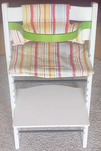 Stokke Tripp Trapp Hochstuhl / weiß / mit Polstern und Bügel / newbornfähig!!! - Bild 1 von 13
