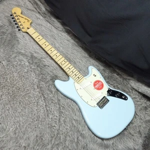 *NEW* Fender Player Mustang MN Sonic Blue SS Short Scale Compact Body W/GB - Picture 1 of 8