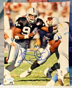 Raro - Foto autografiada de Anthony Smith de los Oakland Raiders 8x10 - JSA - Imagen 1 de 2