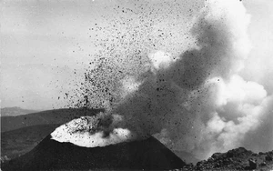 32-138) CARTOLINA VILLY B. NIELSEN ITALFOTO MALAMBRI TAORMINA CORSO UMBERTO 1955 - Picture 1 of 2