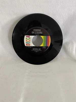 BRENDA LEE 45 COMING ON STRONG B/W YOU KEEP COMING BACK TO ME DECCA 32018 - Image 1 of 2