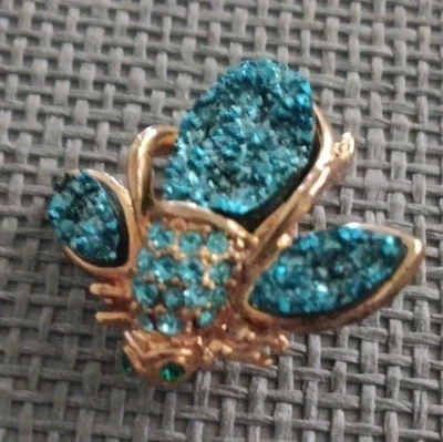 JOAN RIVERS BROCHE PRENDEDOR ABEJA CRISTALES SWARVOSKI AZUL AGUA DRUSY HERMOSO NUEVO Foto 1 de 4