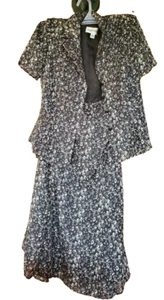 Danny & Nicole Women 2-Piece Skirt Suit Set 6P Black White Floral Short Sleeve - Picture 1 of 5