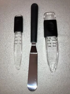 Pampered Shelf Clear Adjustable Measuring Spoons & Spatula Icing Spreader - Picture 1 of 8