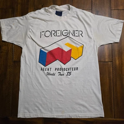 Camiseta Concierto Extranjero De Colección Agente Provocador Gira Mundial 1985 Manchas Foto 1 de 4