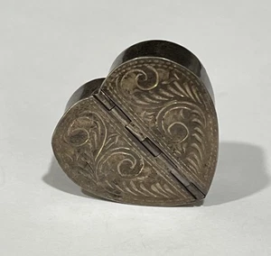 Vintage Sterling Silver pill box heart shape 2 door on top .925–14.75 Grams - Picture 1 of 11