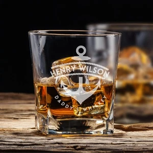 Vaso de whisky grabado personalizado 320 ml - base con patrón de estrella - Imagen 1 de 12