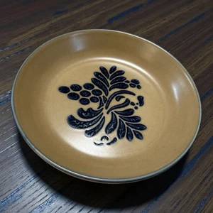 Pfaltagraff Folk Art 9.5 in Round Pie Plate | Heavy Dish - Picture 1 of 14
